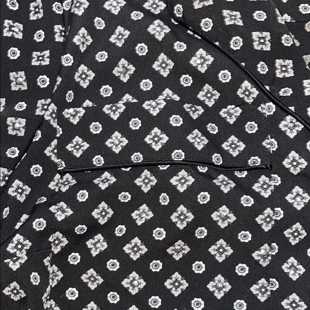 MICHAEL Michael Kors Black and White Geometric Pajama Set - Picture 9 of 10